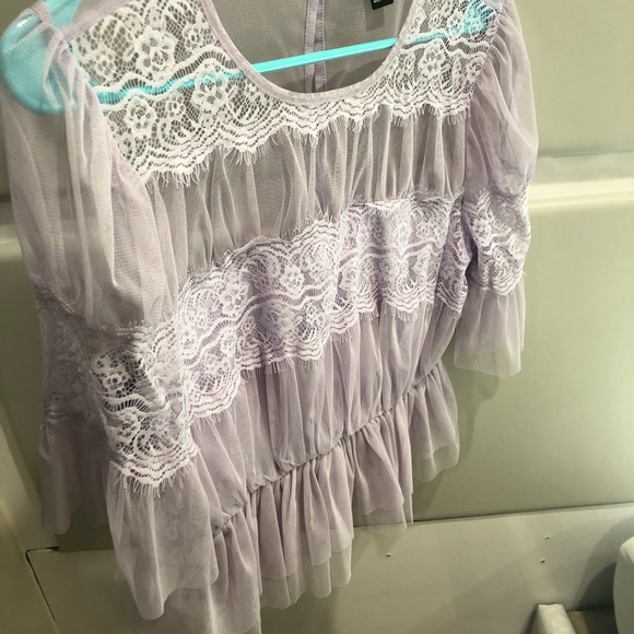 Forever 21 women’s top. - Picture 4 of 6